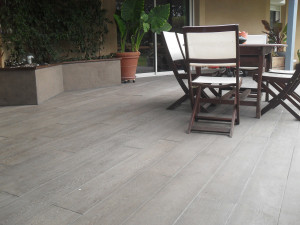 Zestaw 40 drewnianych prostych krawężników - 60 x 2,5 x 33 cm + 4 krawężniki narożne - 45 x 2,5 x 45 cm