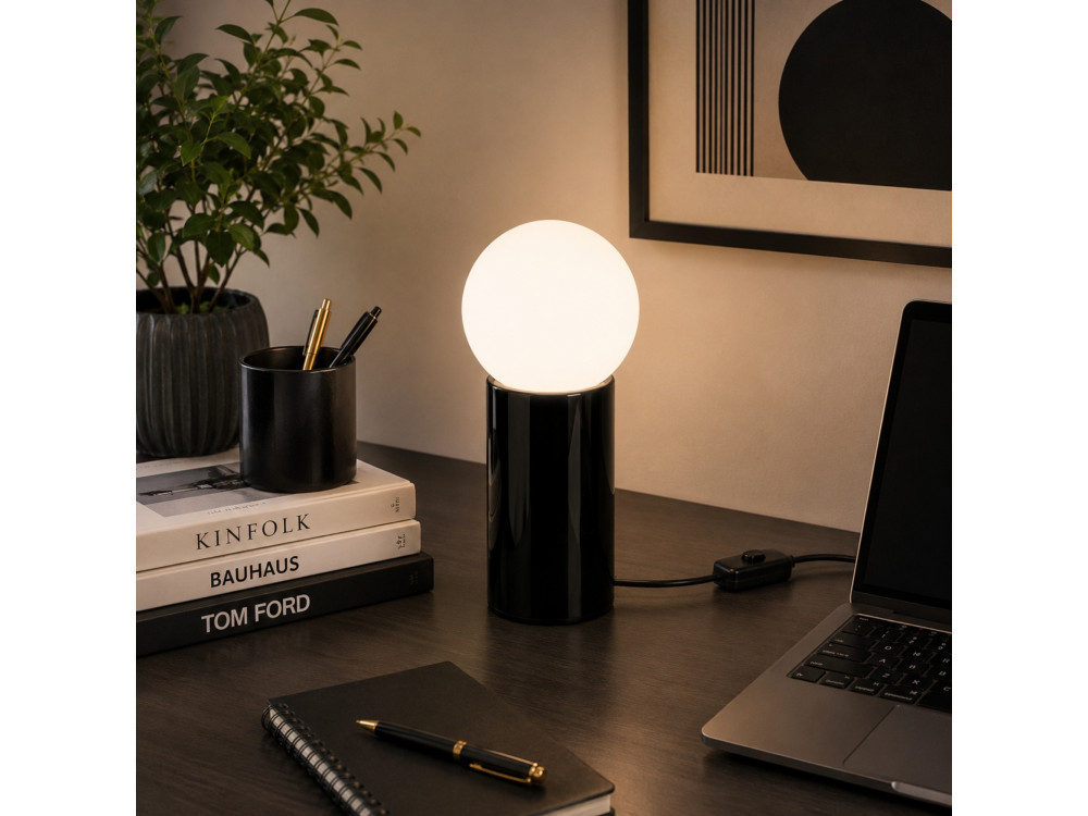 Metalowa lampa stołowa „Polo” – 15 x 15 x 35 cm – czarna