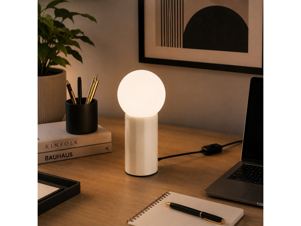 Metalowa lampa stołowa „Polo” – 15 x 15 x 35 cm – beżowa