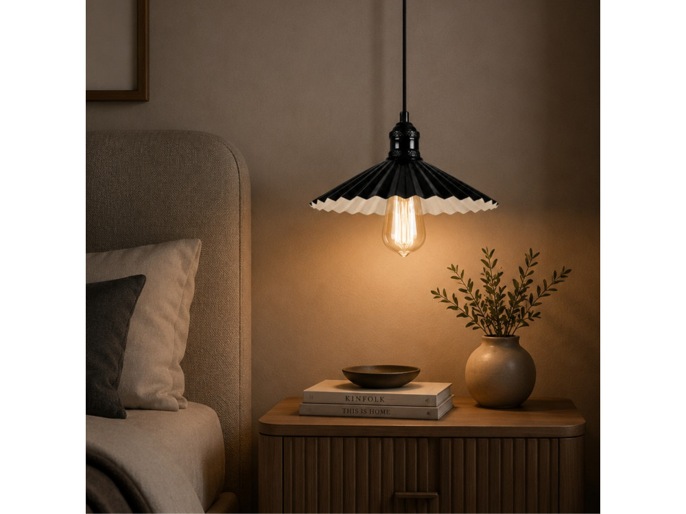 Metalowa lampa wisząca „Plise” – 32 x 32 cm – czarna