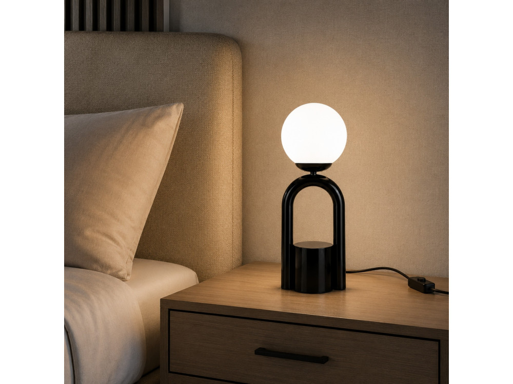 Metalowa lampa stołowa „Loop” – 15 x 15 cm – czarna